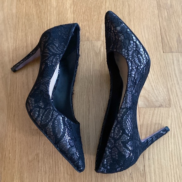 Jessica Simpson Like New “Carpena” Lacy Heels - Picture 4 of 14